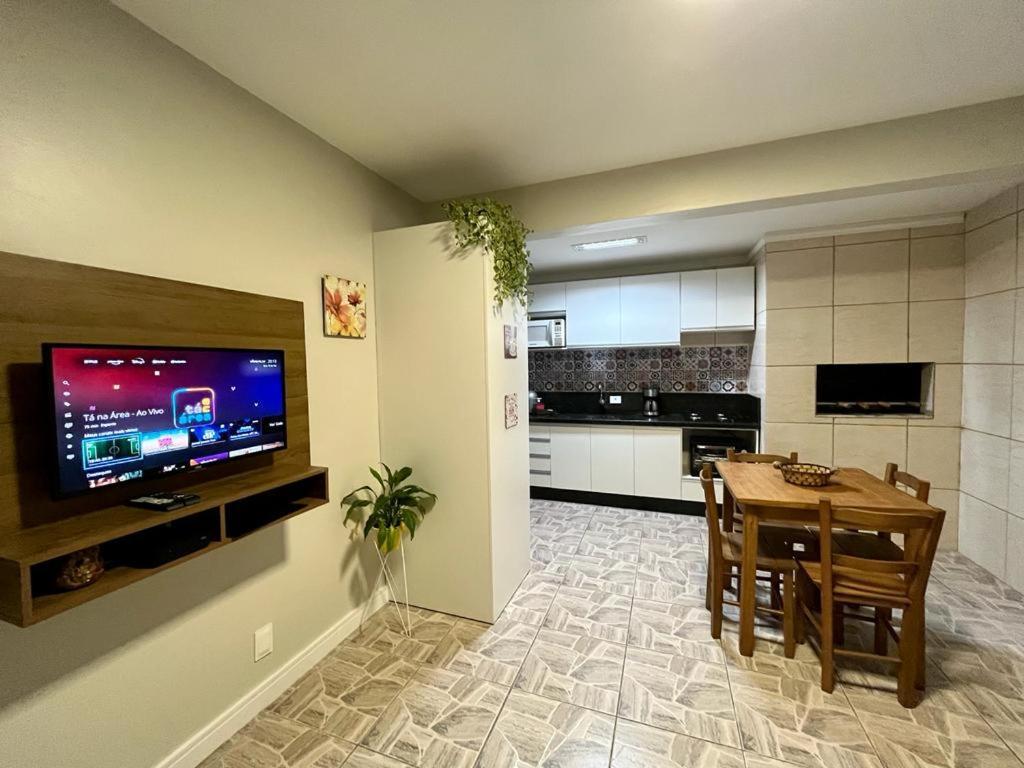 Residencial Bernardo, Meia Quadra Do Trapiche Florianopolis Ngoại thất bức ảnh